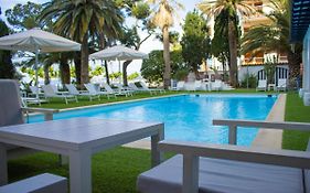 Hotel Trias